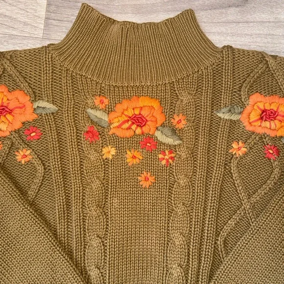 Ann Taylor‎ Olive Floral Embroidered Turtleneck Sweater - Picture 2 of 7